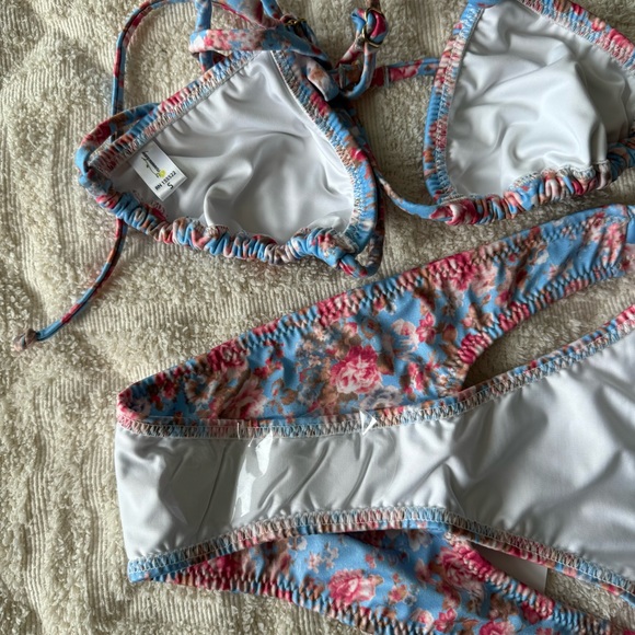 heavy manners swimsuit set in small top and xs bottoms - Picture 2 of 3